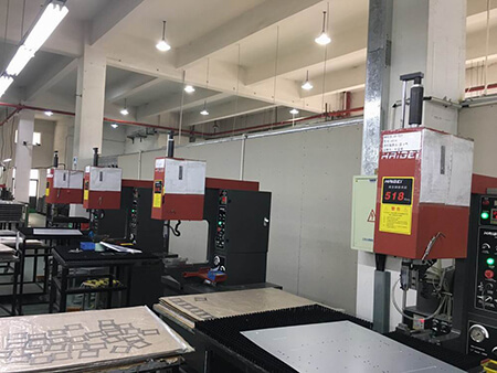 Découpage CNC de la tôle : Avantages pour les applications industrielles