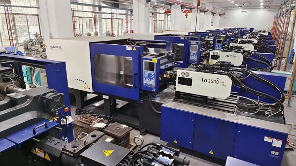 injection molding machine