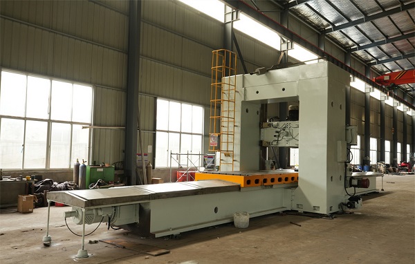 milling machine with CNC